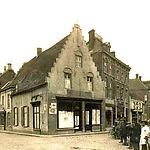 Hoekhuis Zomerstraat-Nieuwlandstraat, gebouwd in 1624 afgebroken in 1914. RAT-026946 