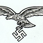 Insigne van de Duitse Luftwaffe als afgebeeld op de uitkijkpost. 