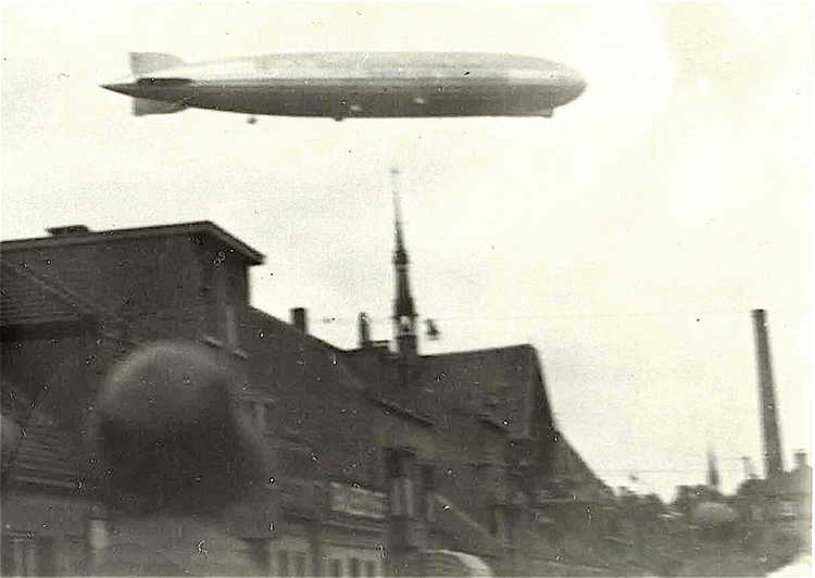 Zeppelin boven de huidige Noordhoekring op 13 oktober 1929